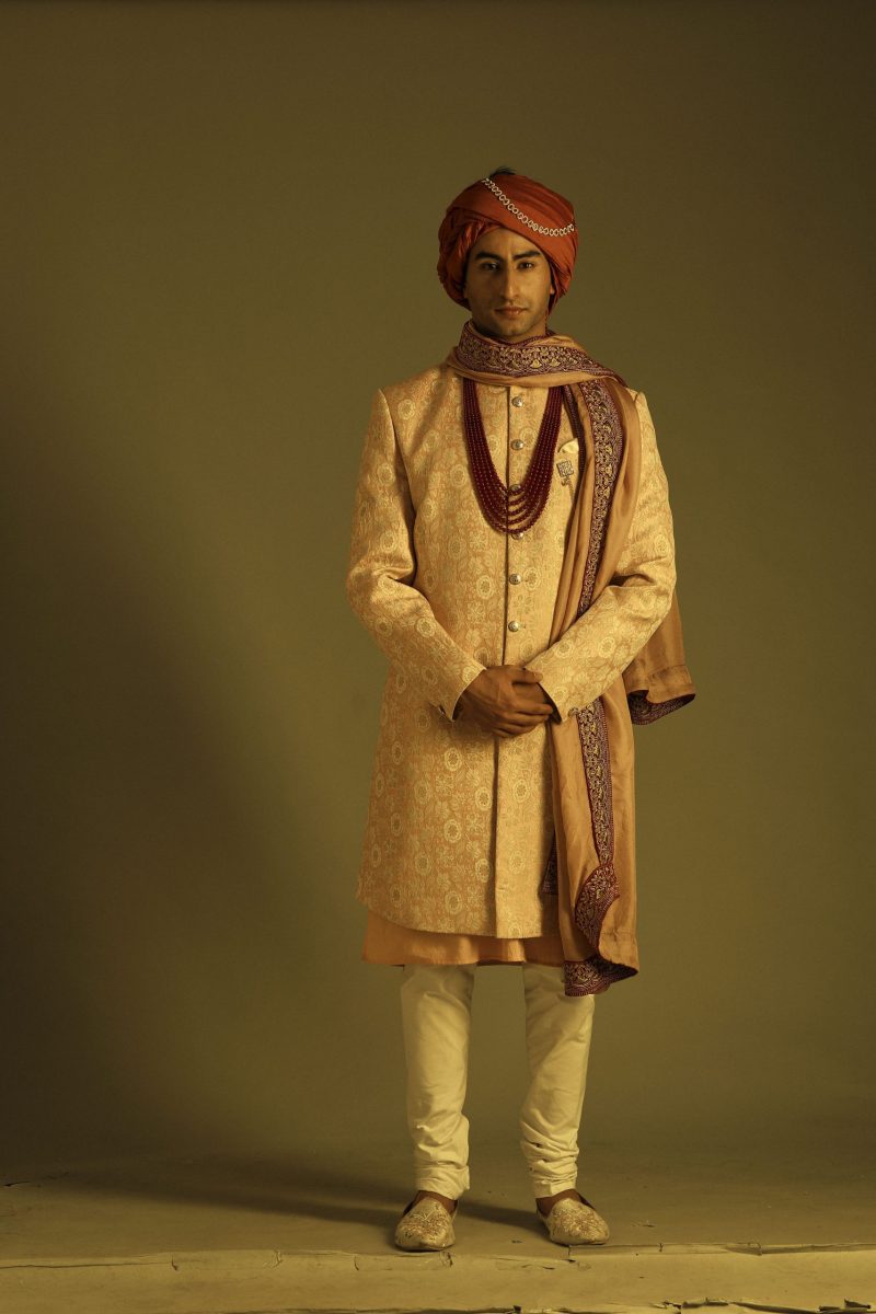 Silk sherwani Powder Pink with contrasting peach stole with red border - Image 2