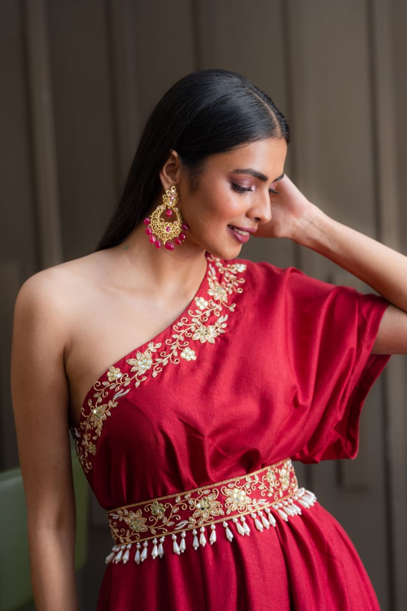 Fascinating Maroon Amber One Shoulder Gown - Image 3